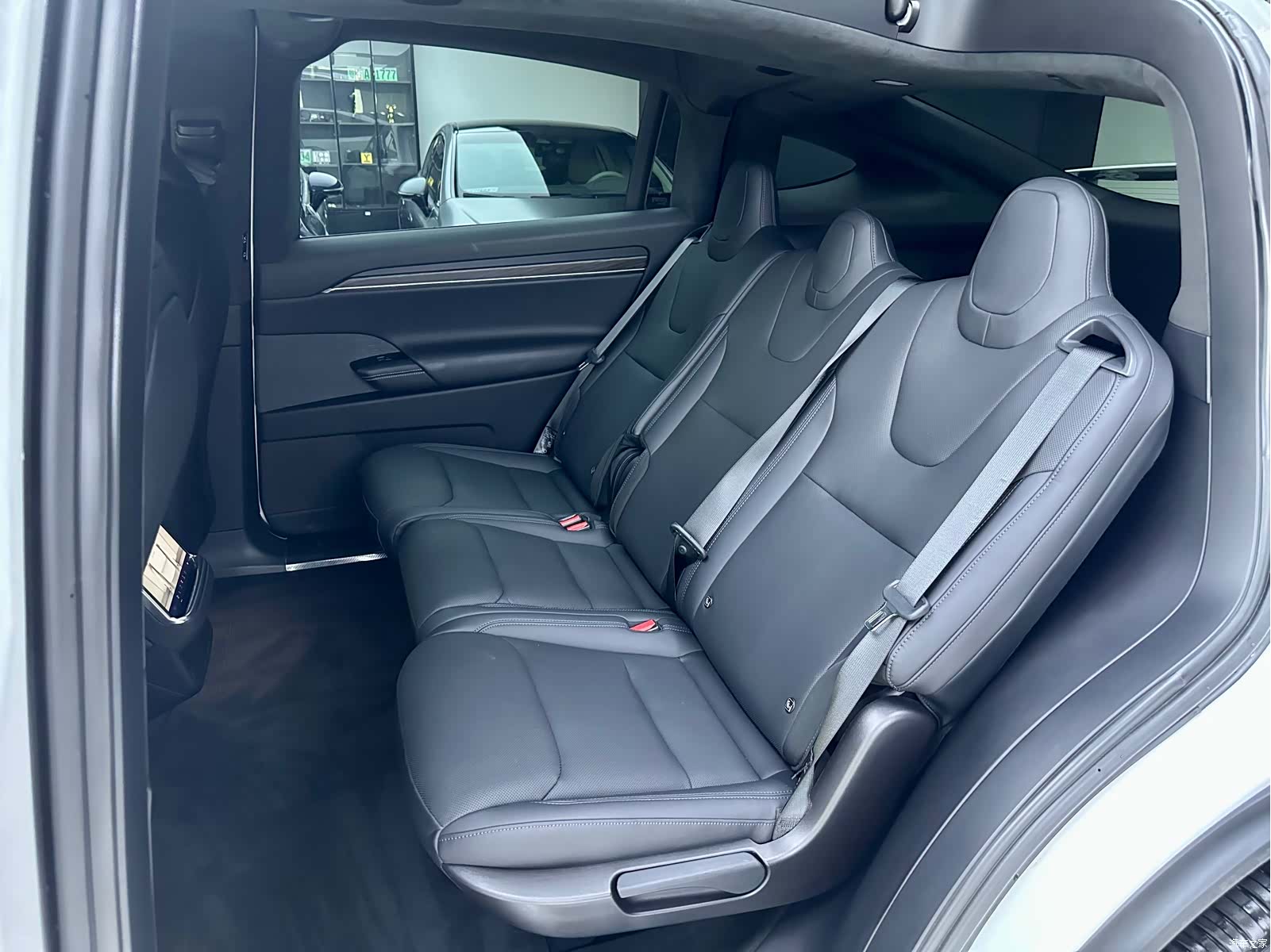 Tesla Model X, 2023 8