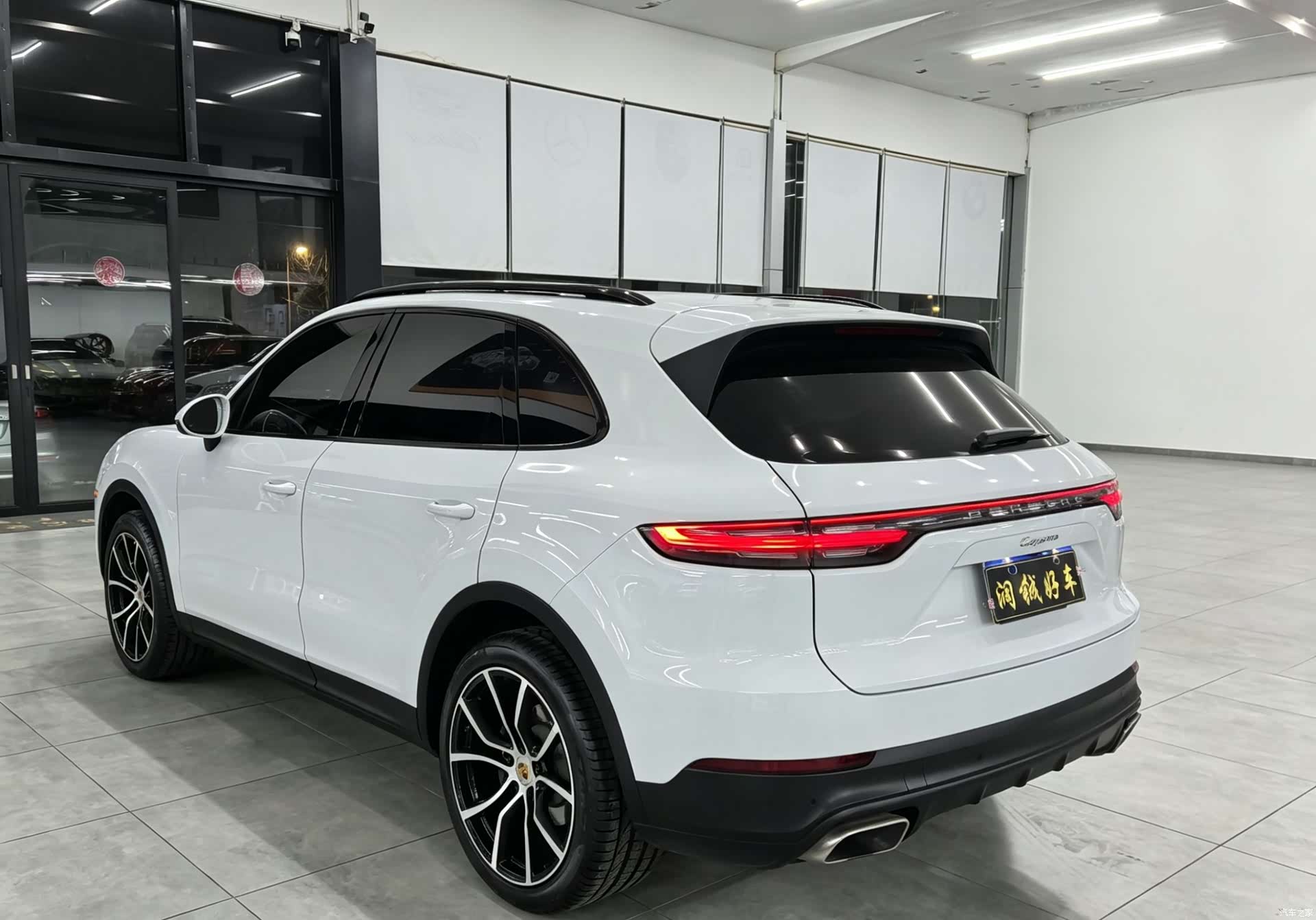Porsche Cayenne, 2022 все фото