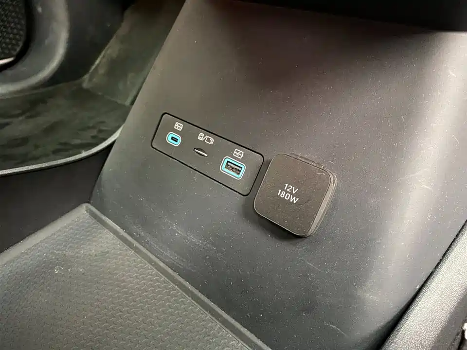 BYD Tang L