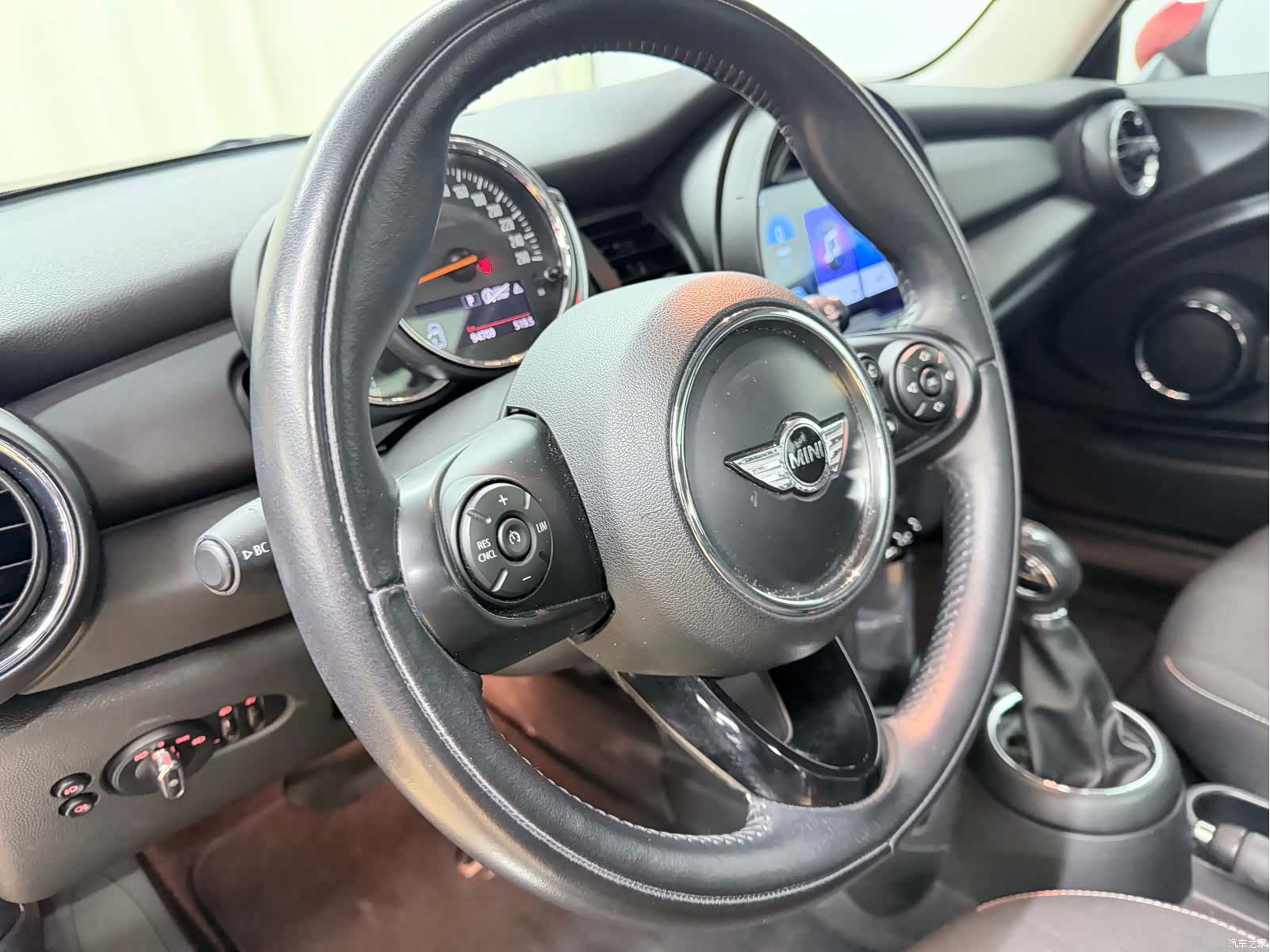 Mini ONE, 2017 15