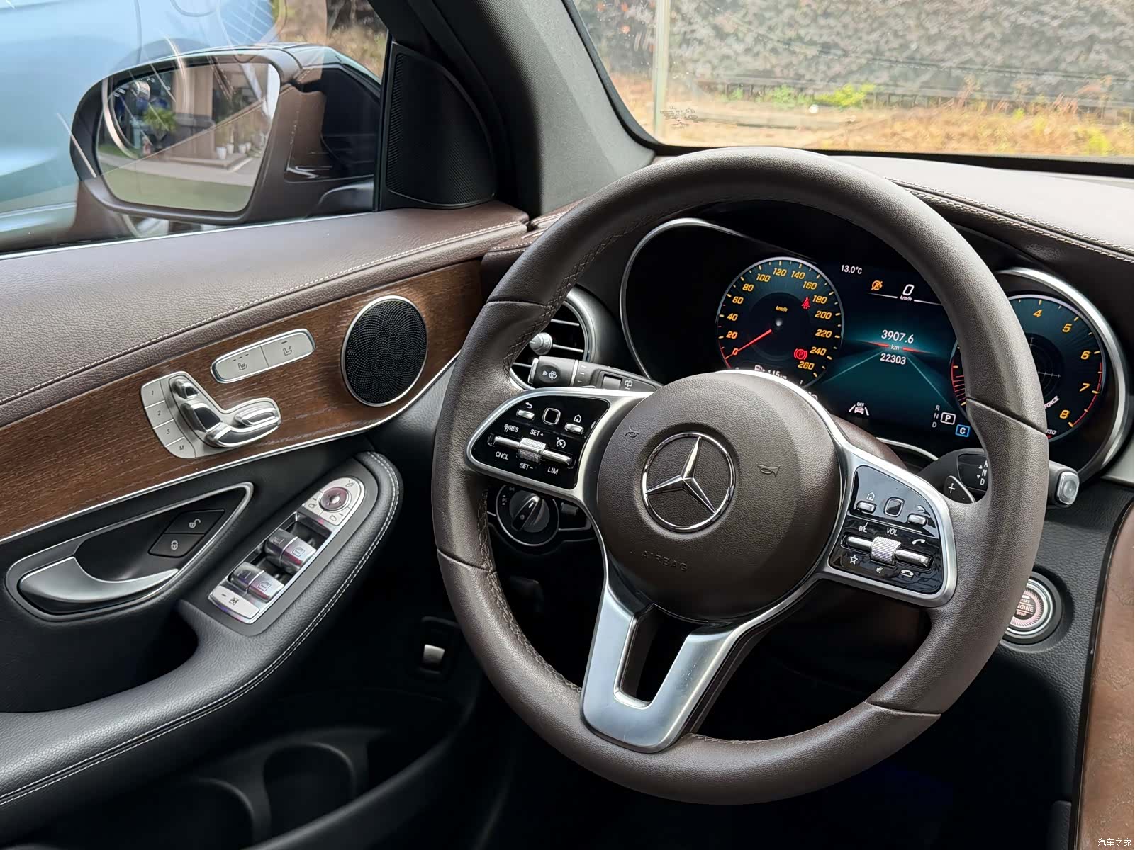 Mercedes-Benz GLC, 2023 16