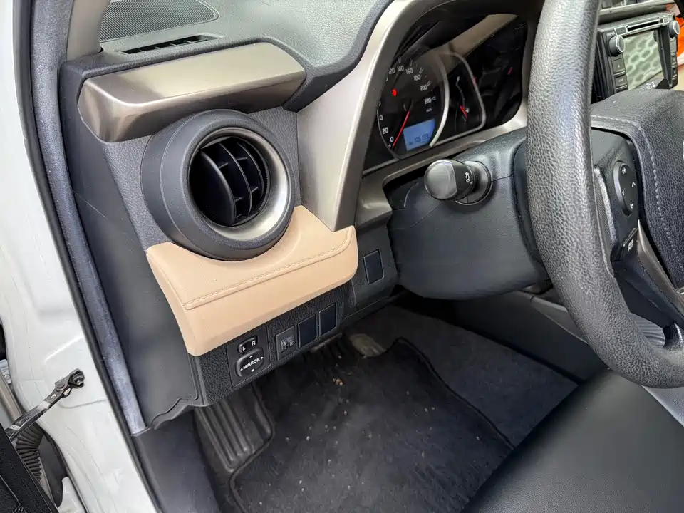 Toyota RAV4 Rongfang