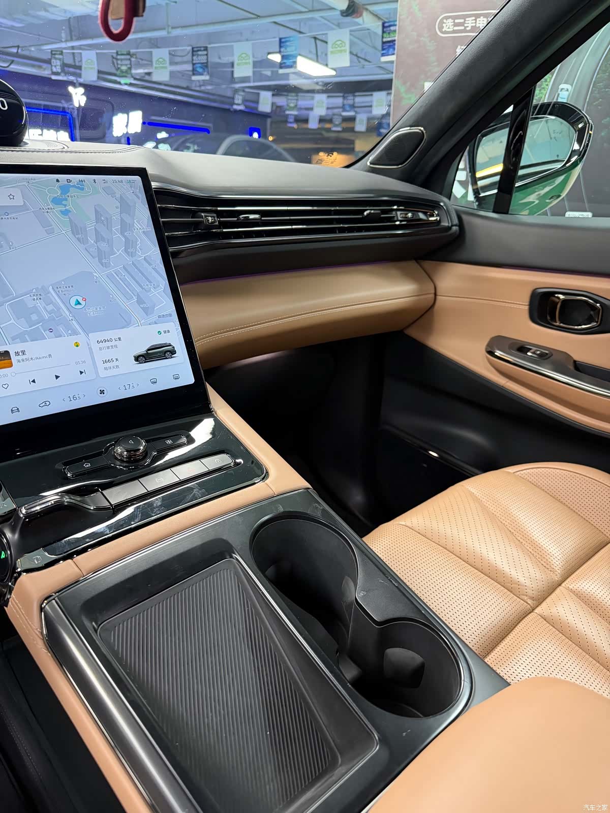 NIO ES8, 2022 11