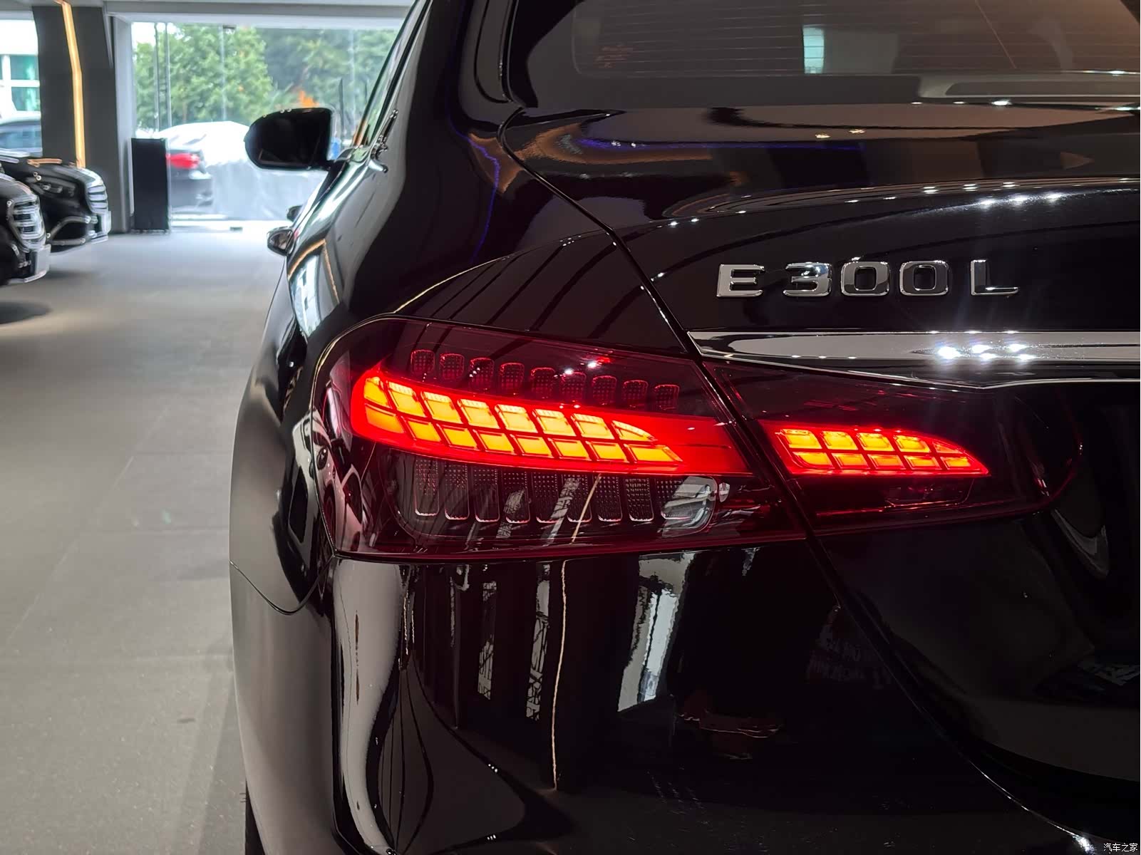 Mercedes-Benz E-Class, 2022 24