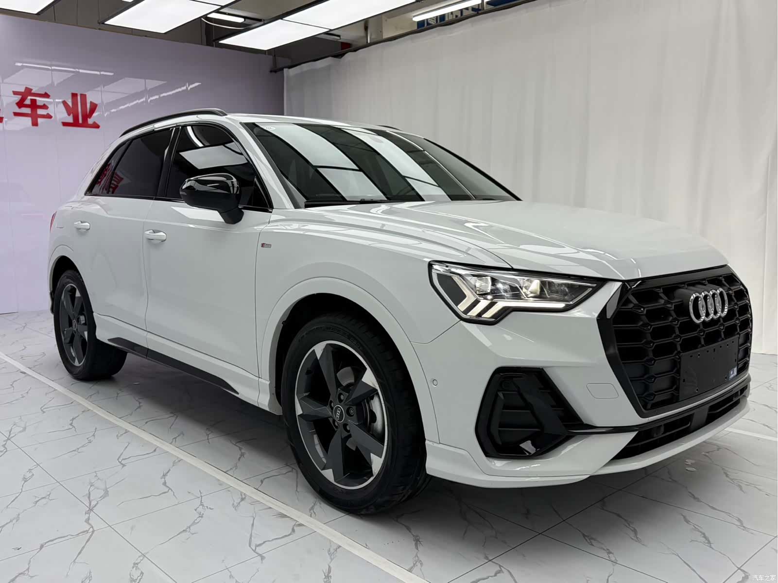 Audi Q3, 2022 3