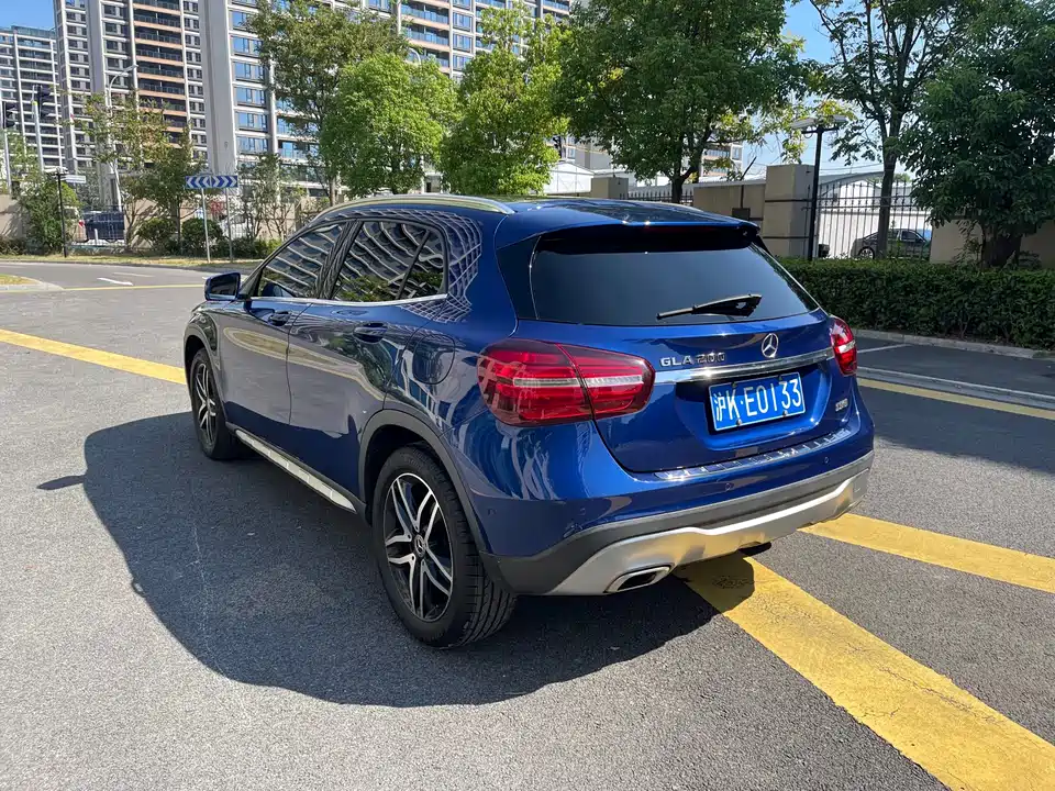 Mercedes-Benz GLA