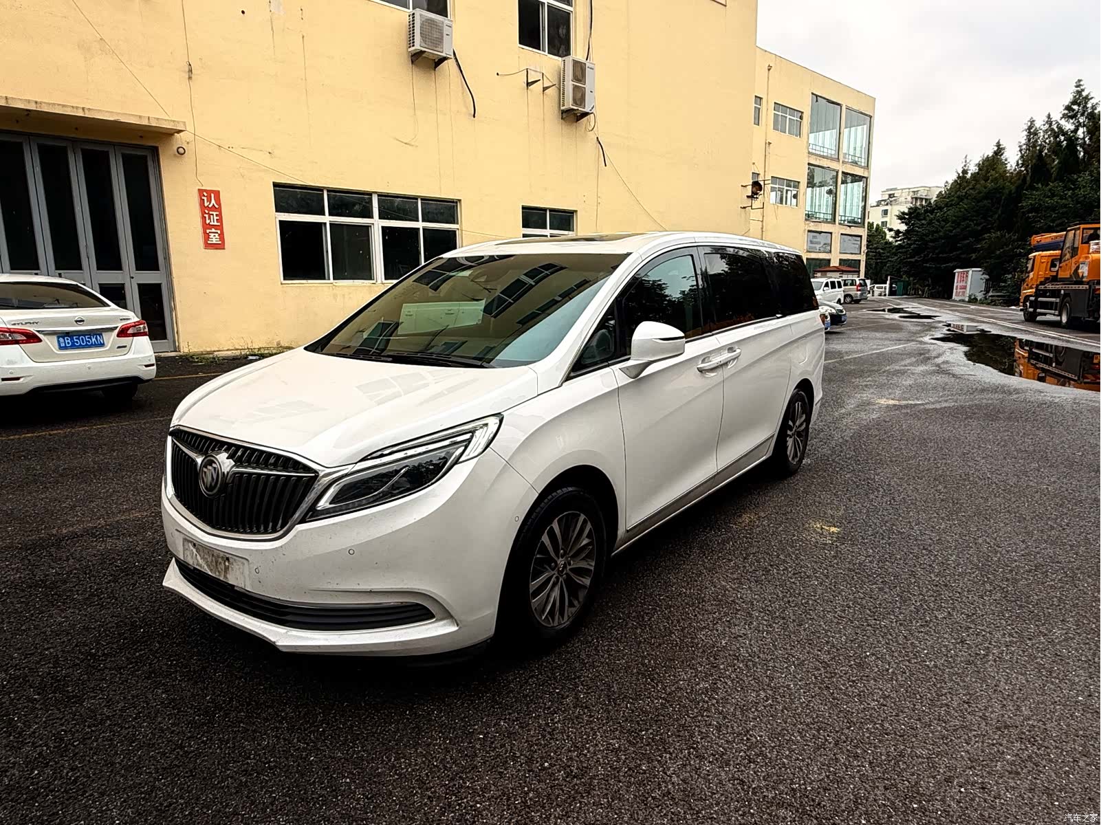 Buick GL8, 2017 7
