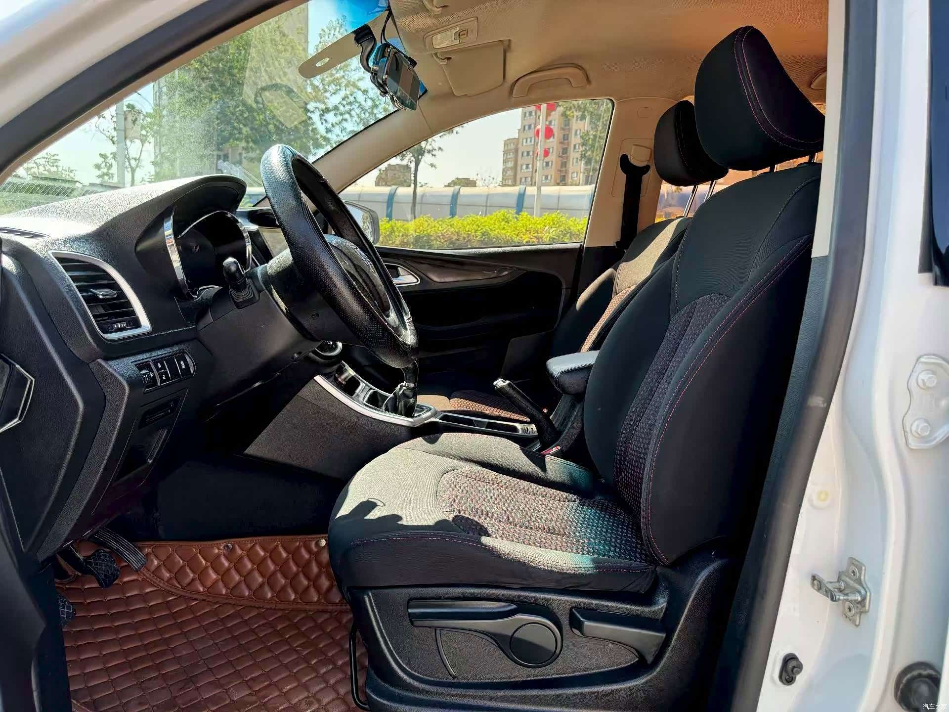 Wuling 560, 2017 4