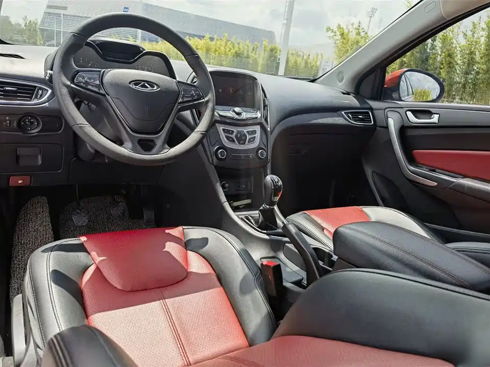 Chery Arrizo 5