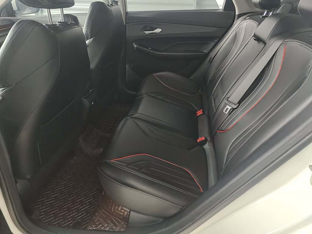 Geely Binray, 2023 17