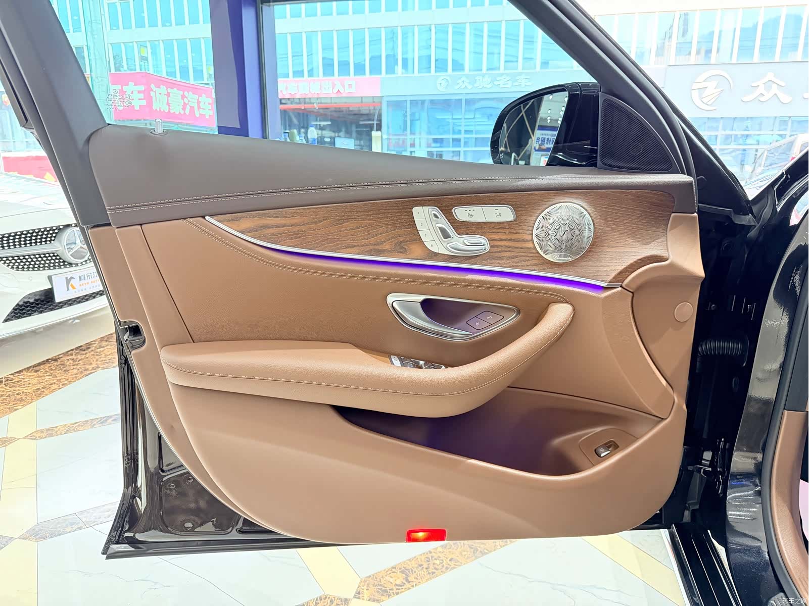 Mercedes-Benz E-Class, 2023 6