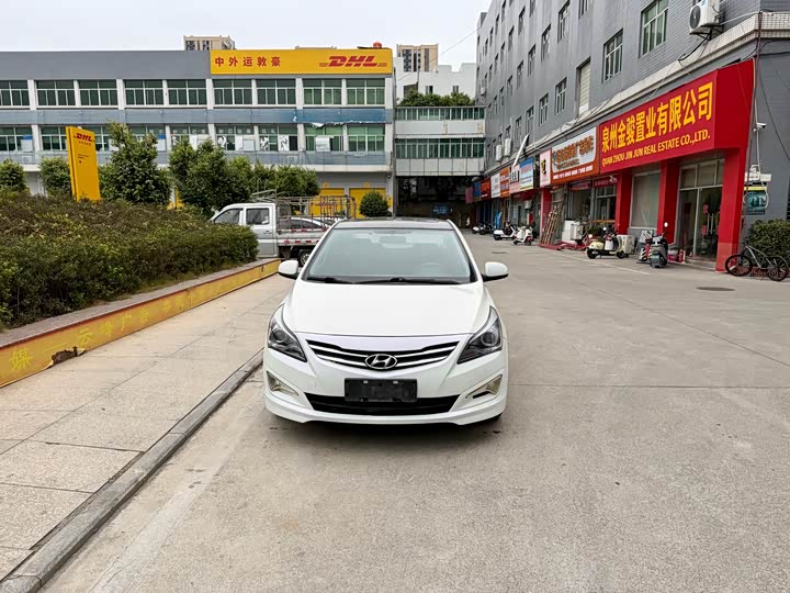 Hyundai Solaris 2014 1.4L АКПП Leading GLX