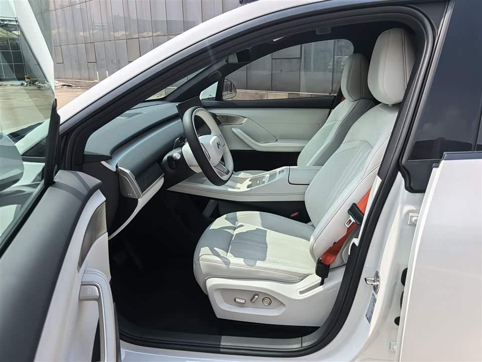 NIO L60
