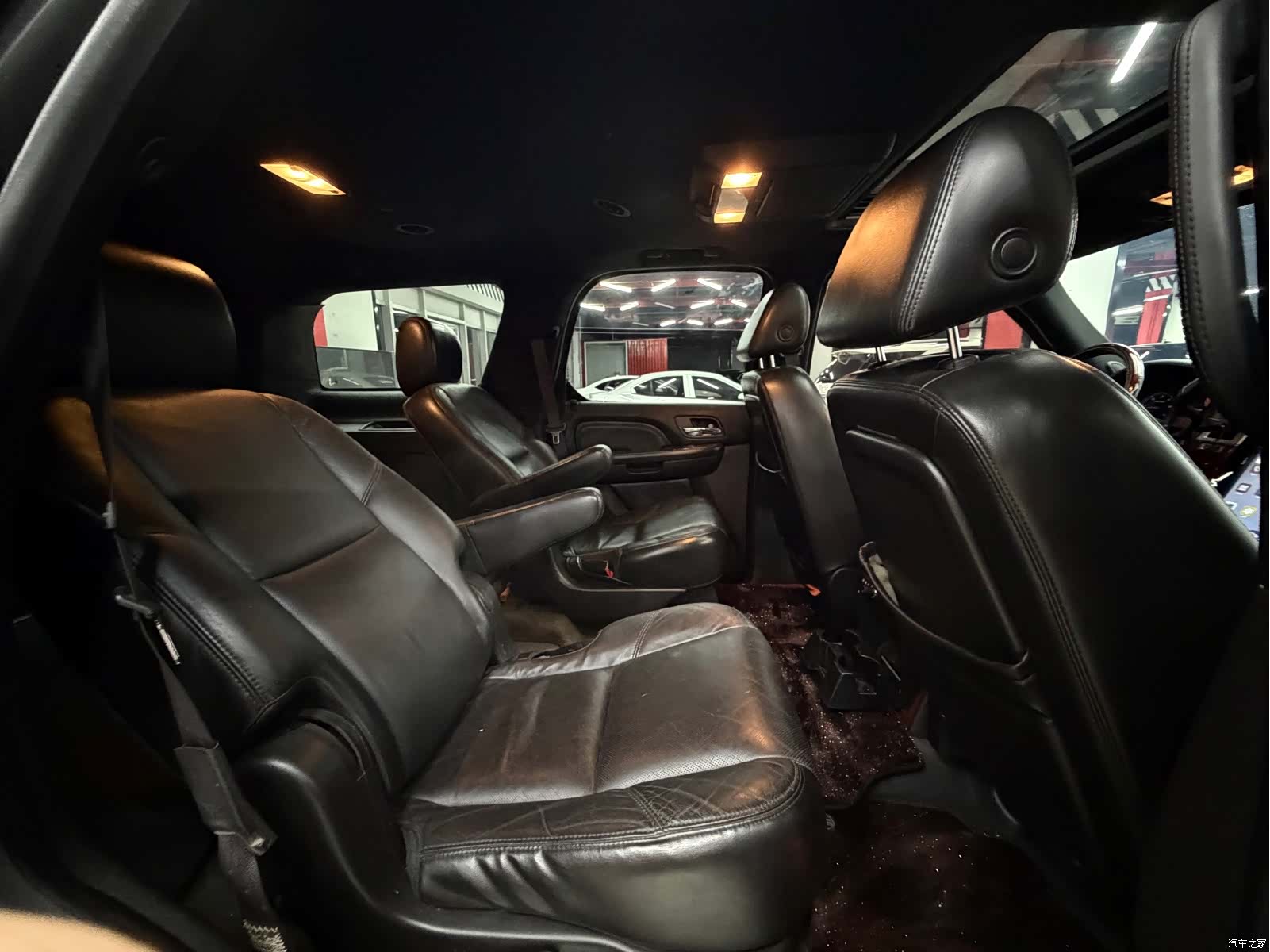 Cadillac Escalade, 2008 18