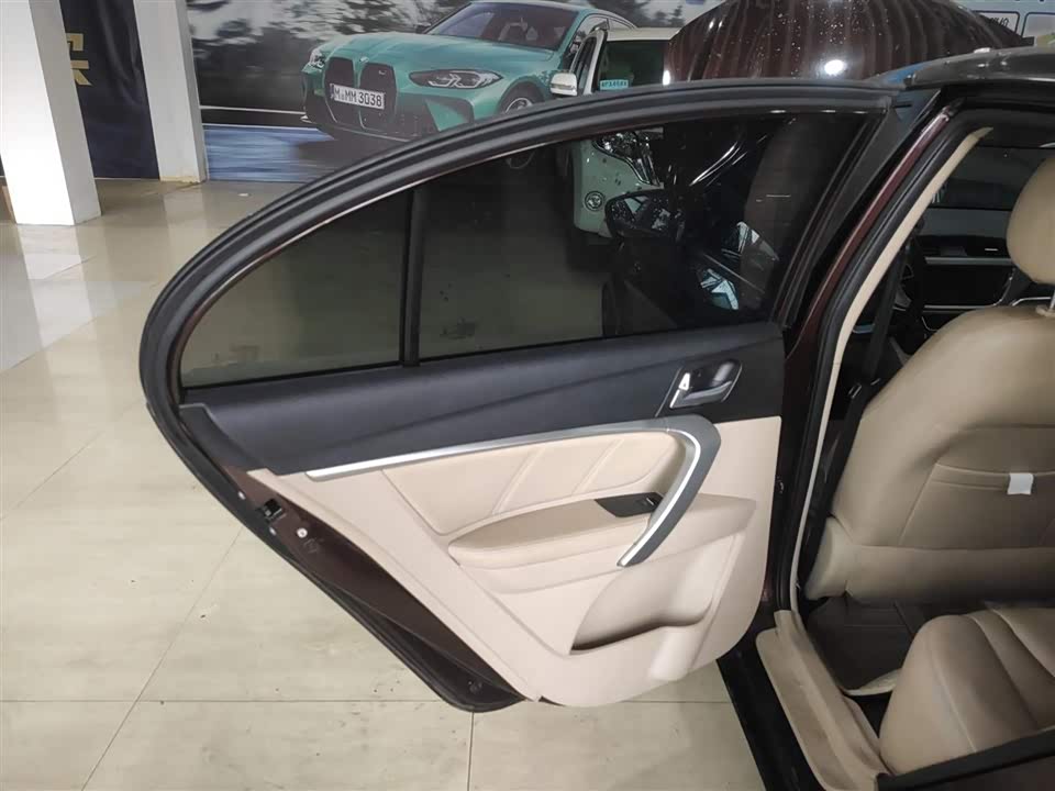 Geely Emgrand Geely Emgrand