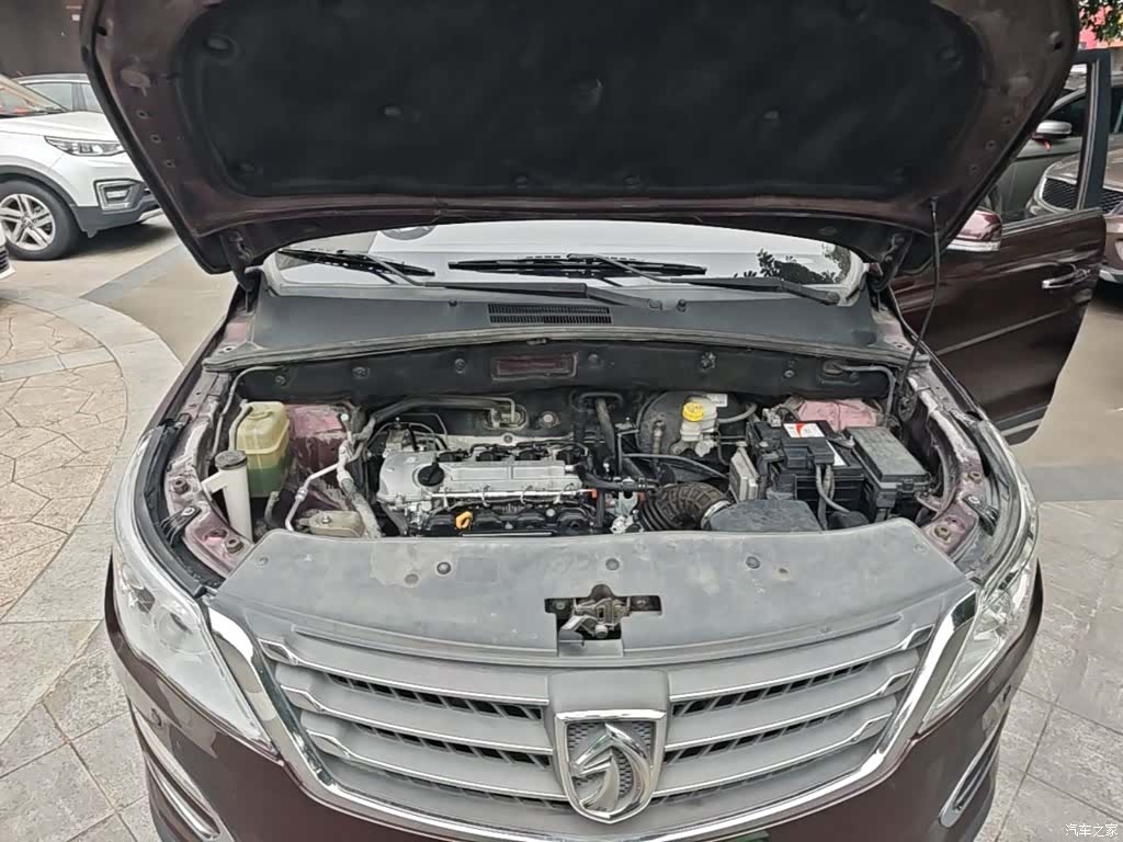 Wuling 560, 2015 20