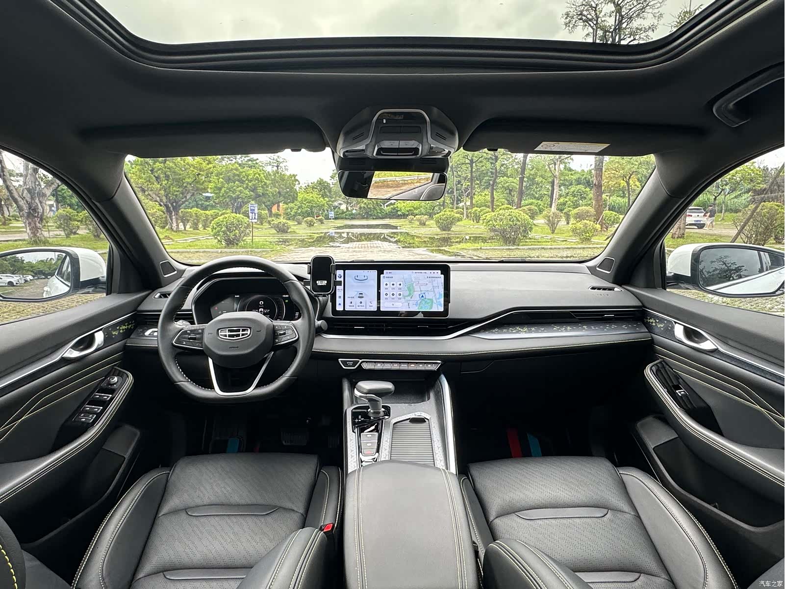 Geely Preface, 2024 18