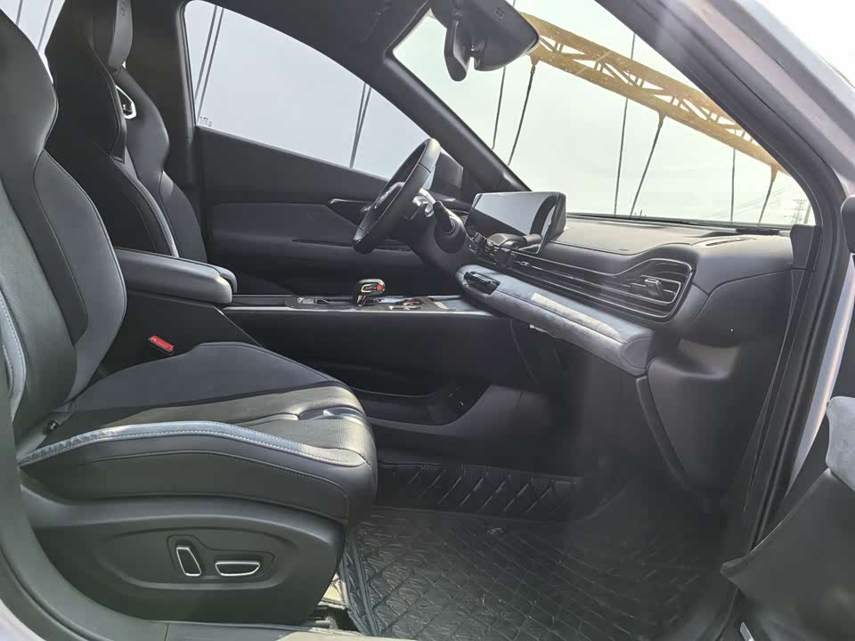 Trumpchi Shadow Leopard