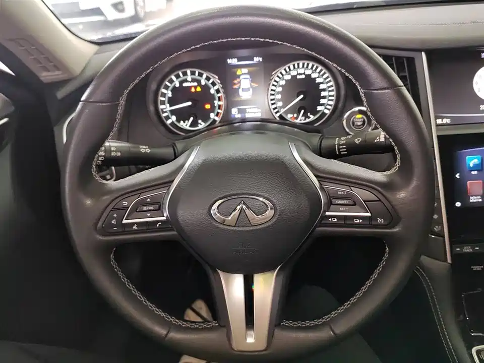 Infiniti Q50L
