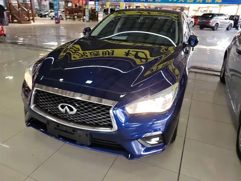 Infiniti Q50L