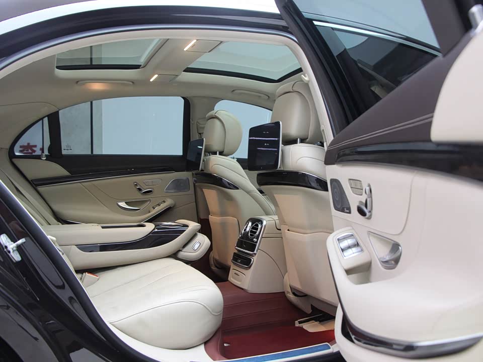 Mercedes-Benz S-class Mercedes-Benz S-class