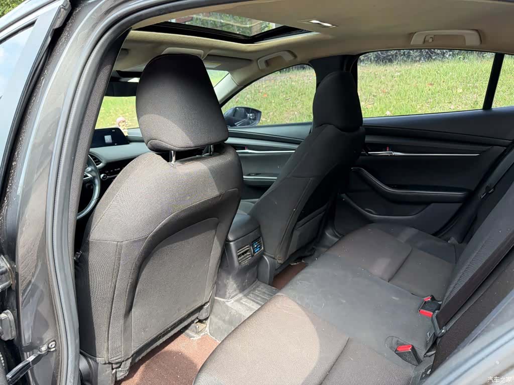 Mazda Mazda3, 2022 11