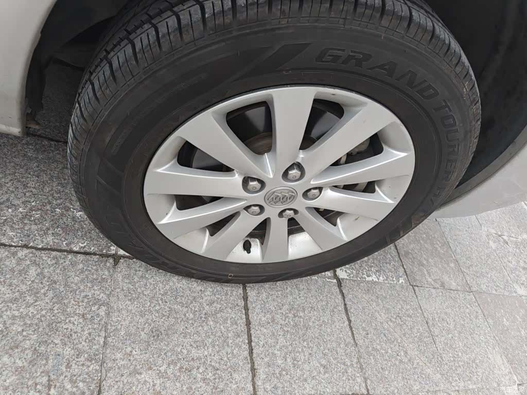 Buick GL8, 2014 8