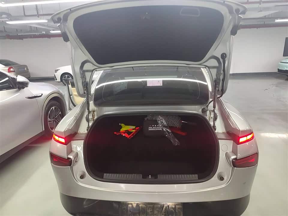 XPENG P7 XPENG P7