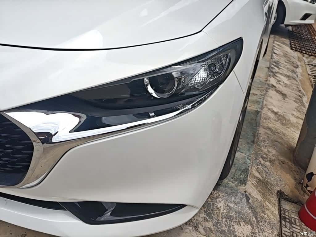 Mazda Mazda3, 2022 24