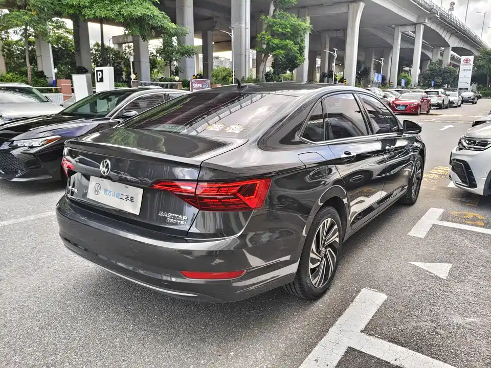 Volkswagen Sagitar