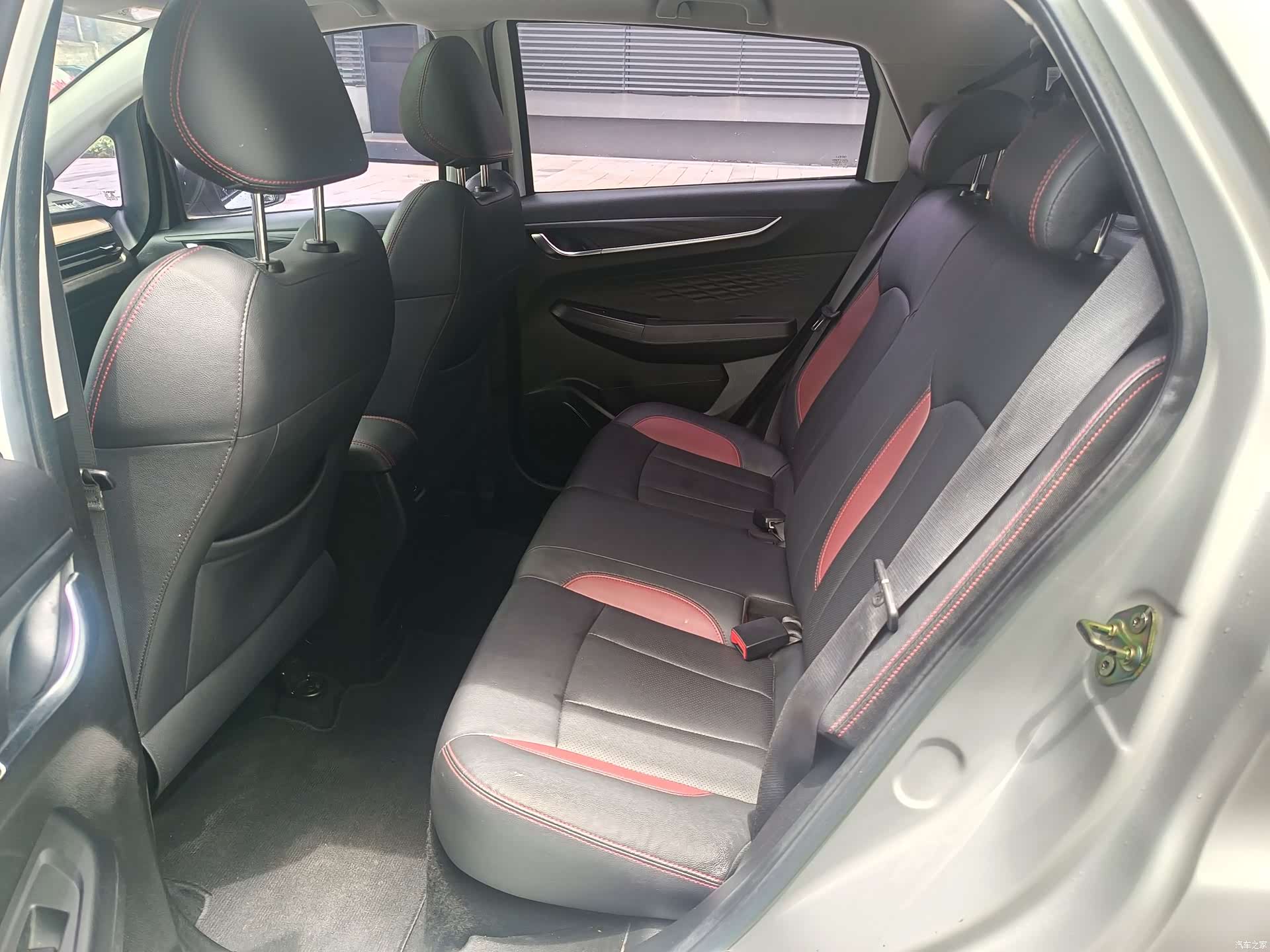 Geely X3, 2022 8