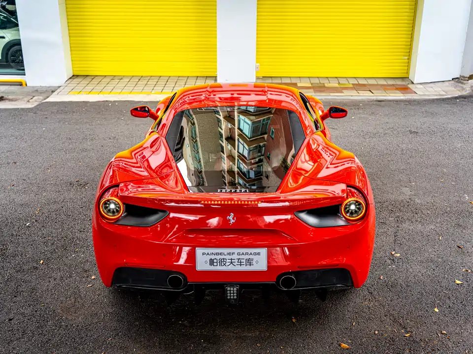 Ferrari 488