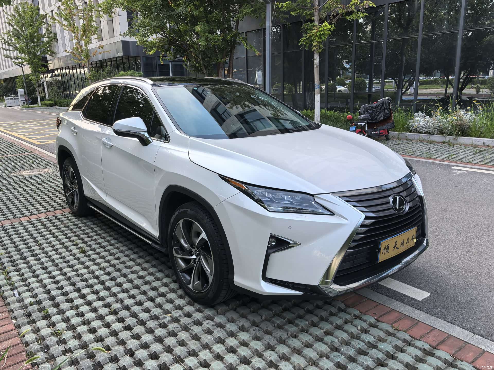 Lexus RX, 2019 3