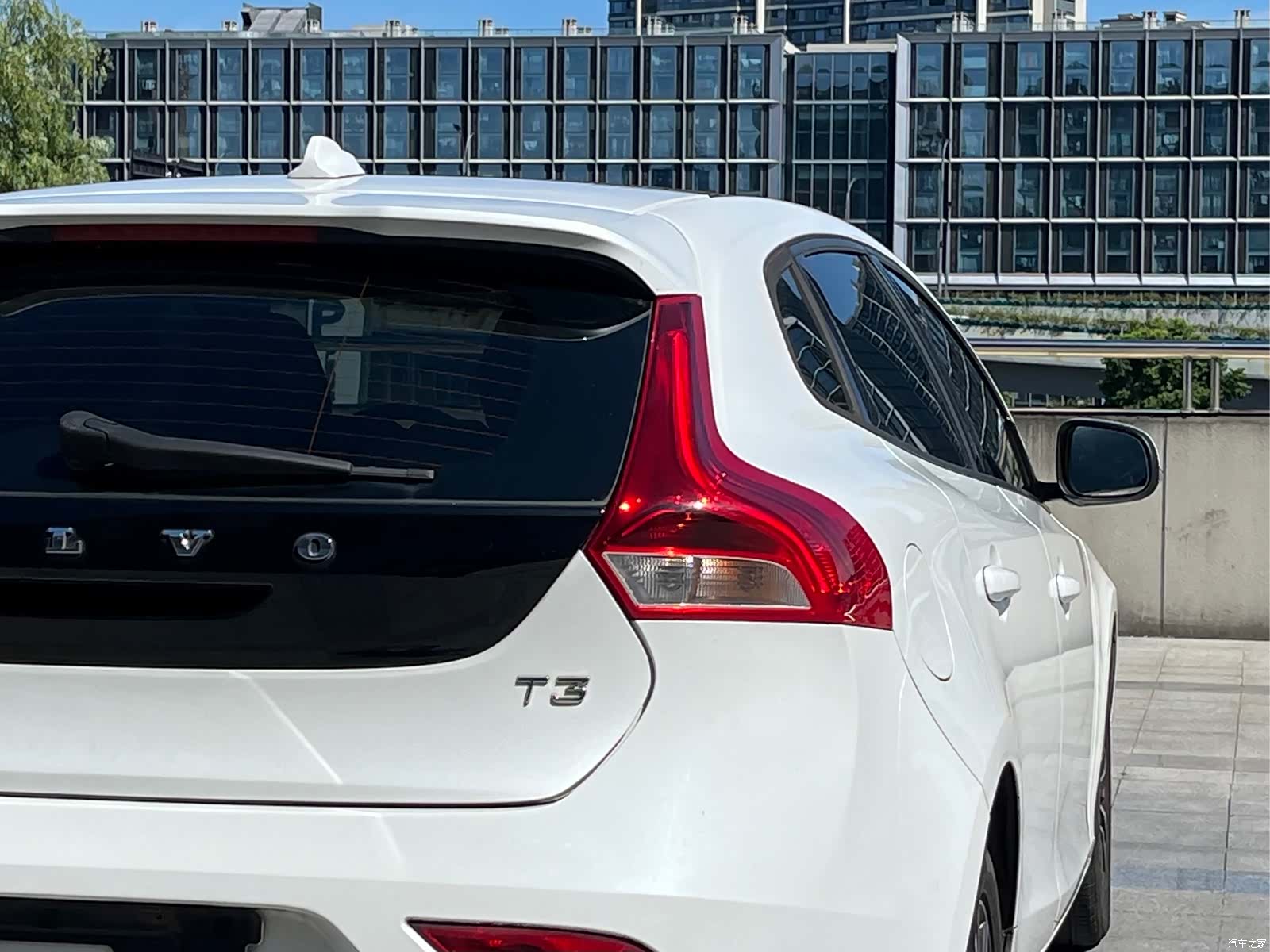 Volvo V40, 2018 6