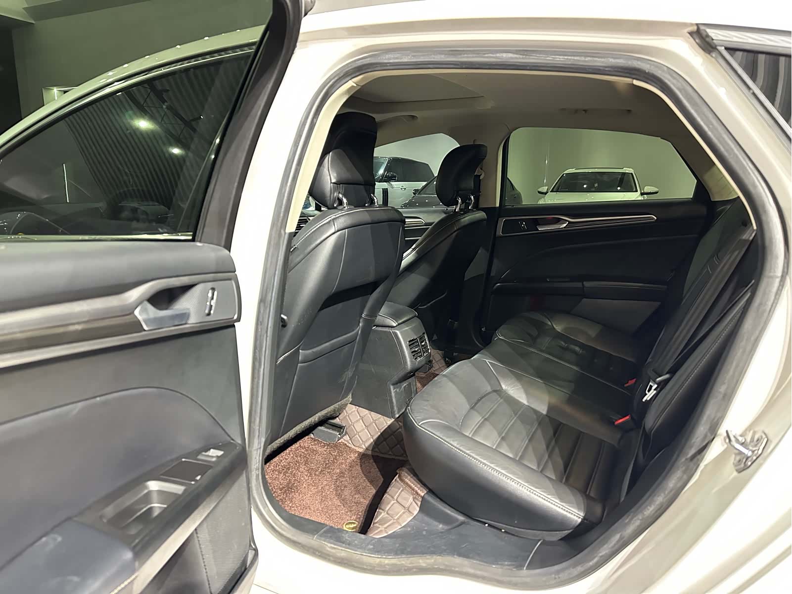 Ford Mondeo, 2017 10