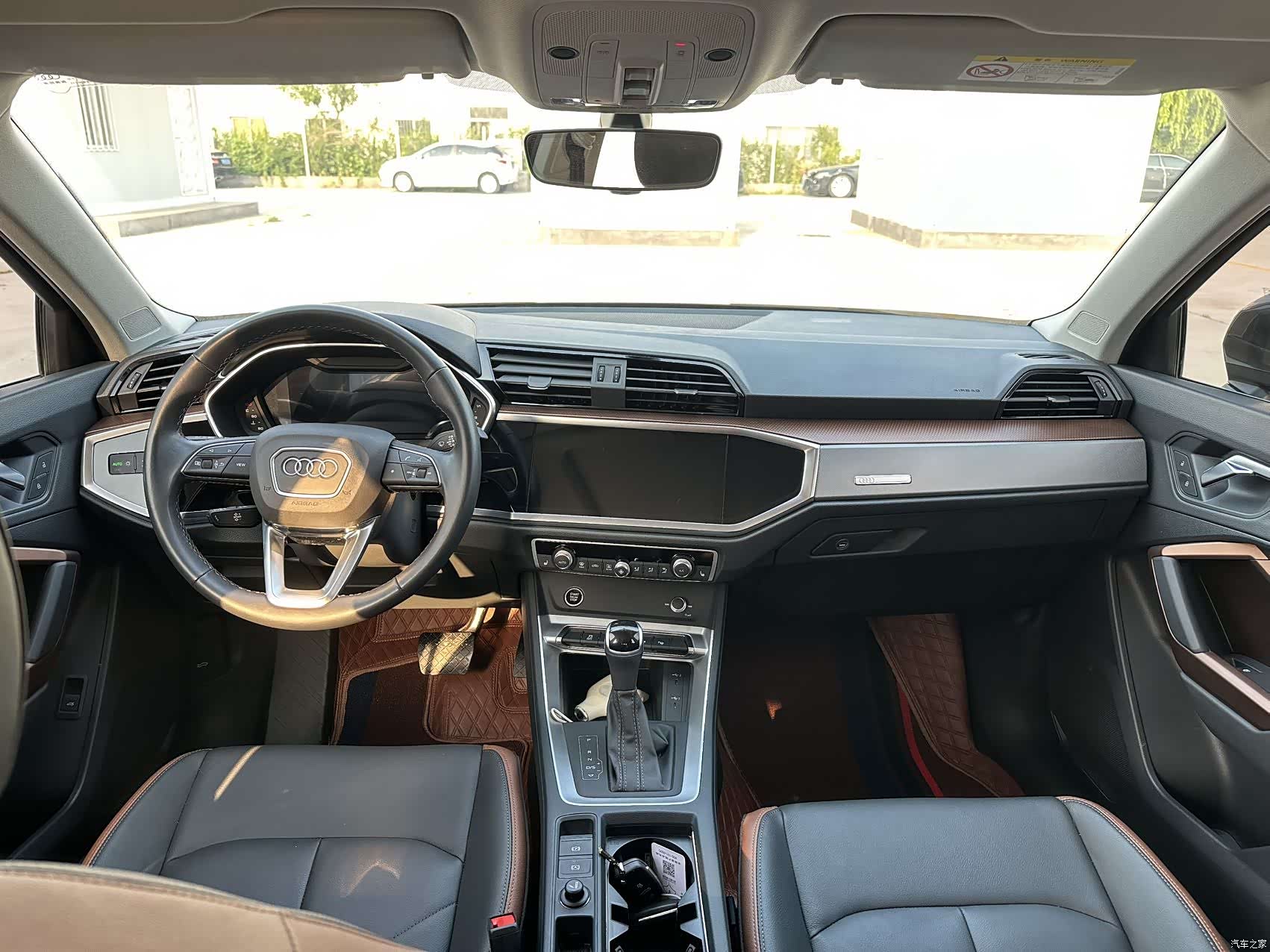 Audi Q3, 2022 11