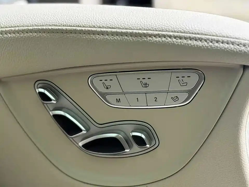 Mercedes-Benz V-class