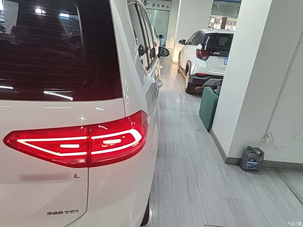 Volkswagen L, 2018 8
