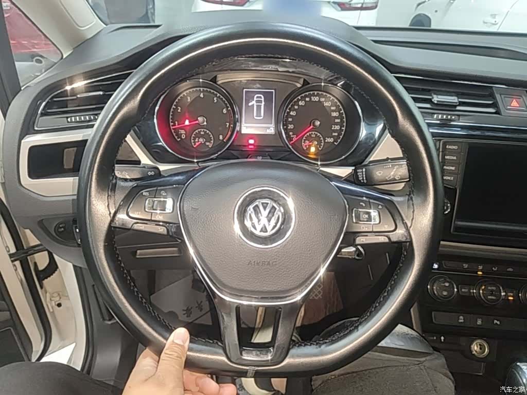 Volkswagen L, 2018 11