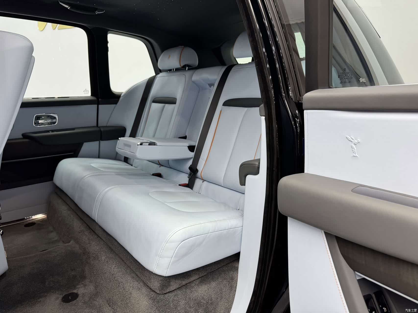 Rolls-Royce Cullinan, 2021 19