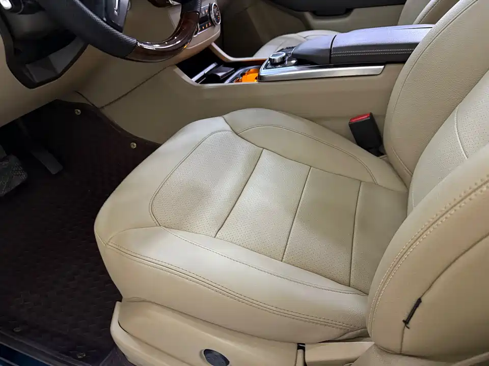 Mercedes-Benz M class