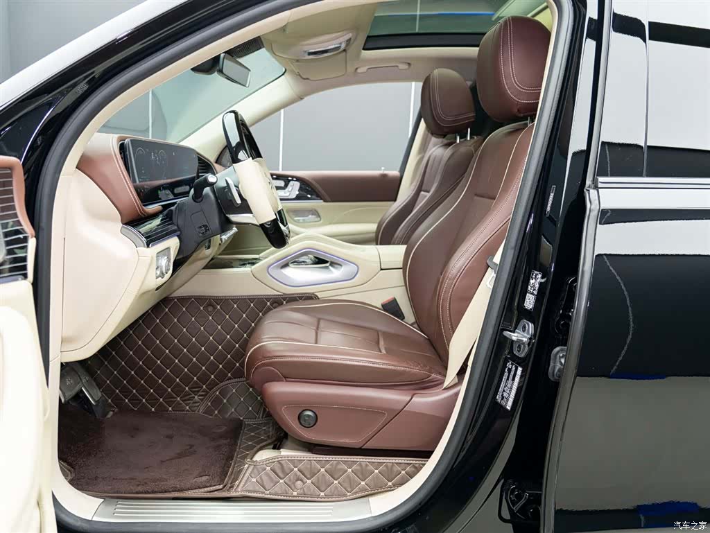 Mercedes-Benz GLS, 2024 8