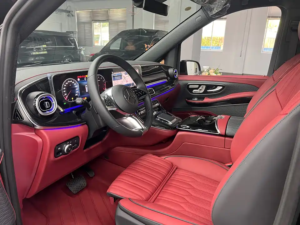 Mercedes-Benz V-class