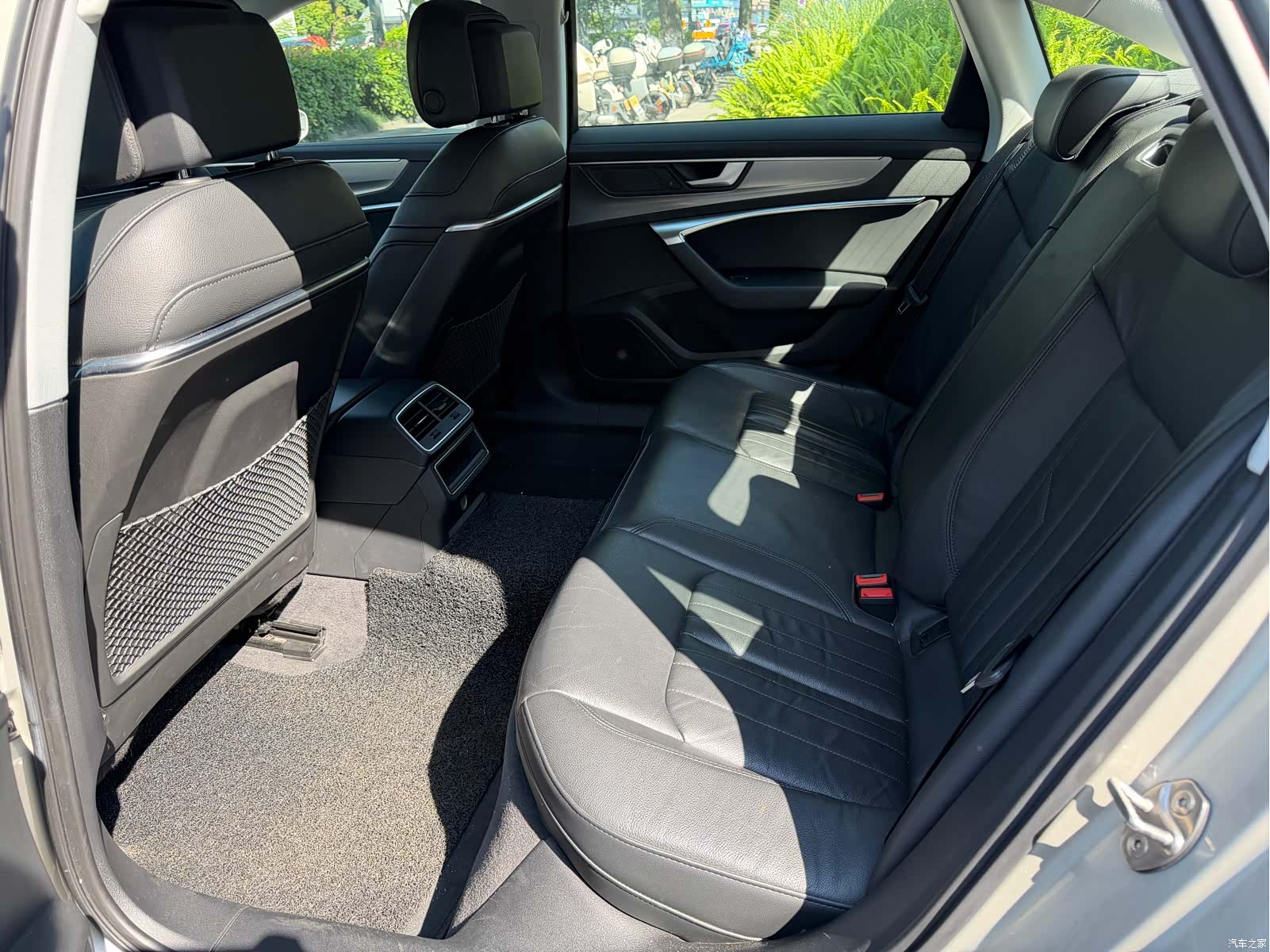 Audi A6L, 2020 10