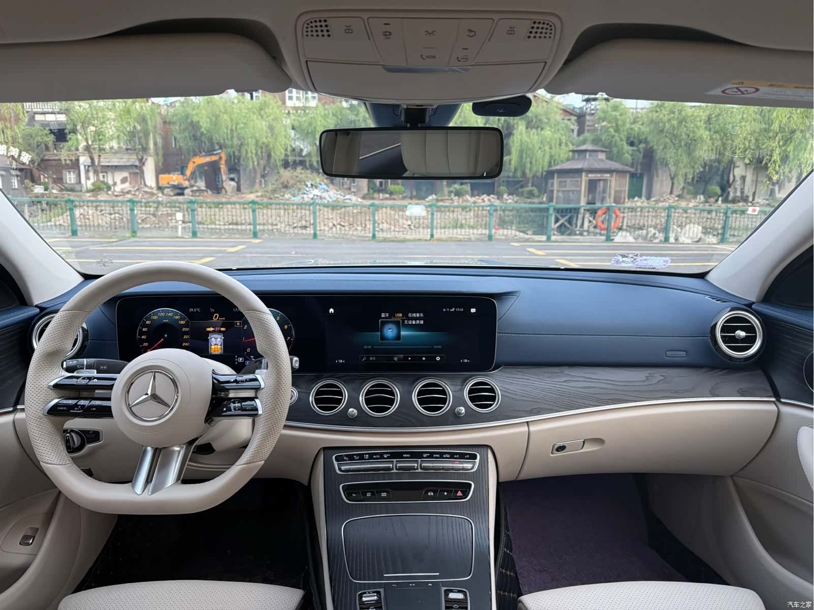 Mercedes-Benz E-Class, 2022 9