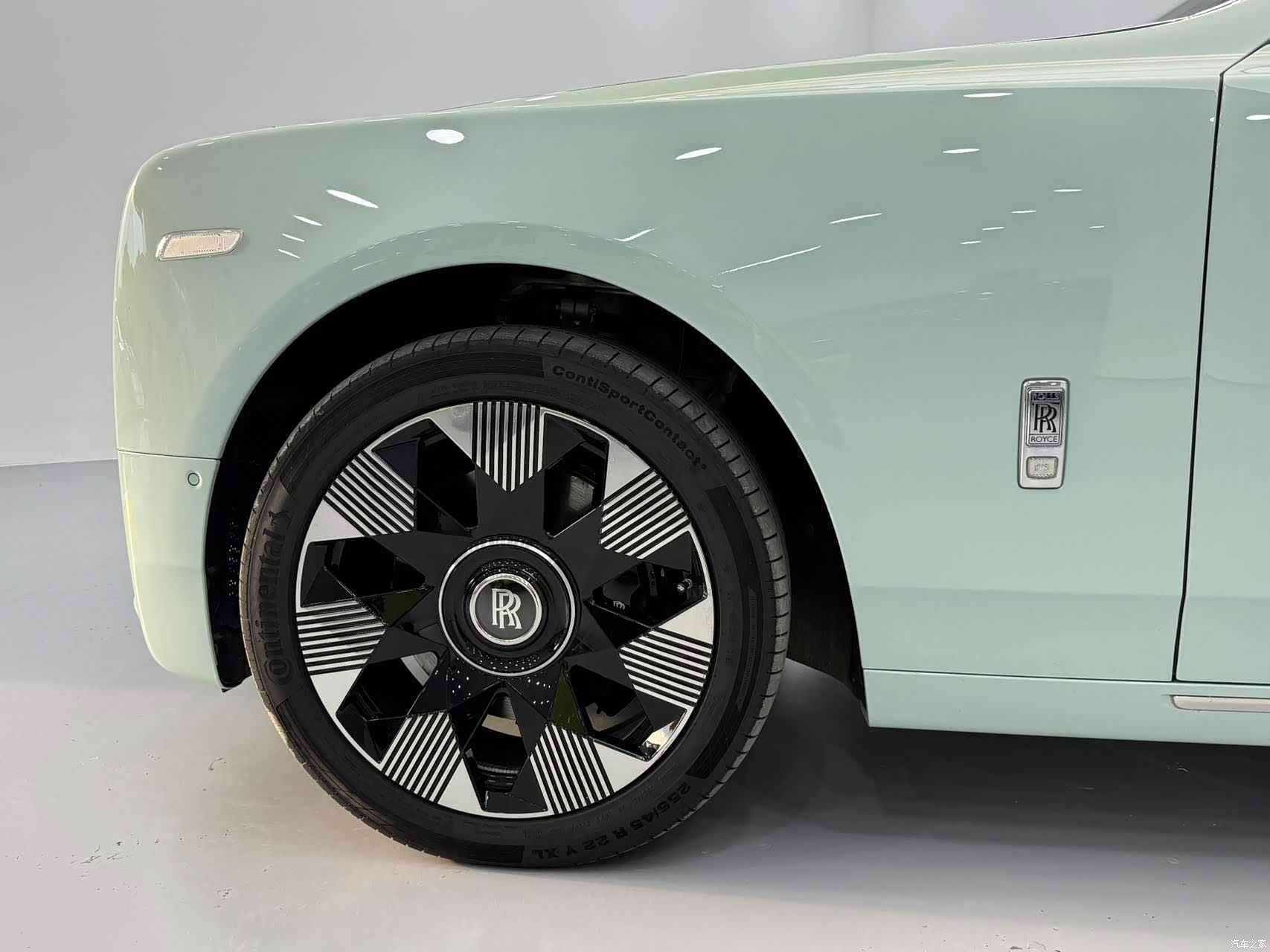 Rolls-Royce Phantom, 2024 8