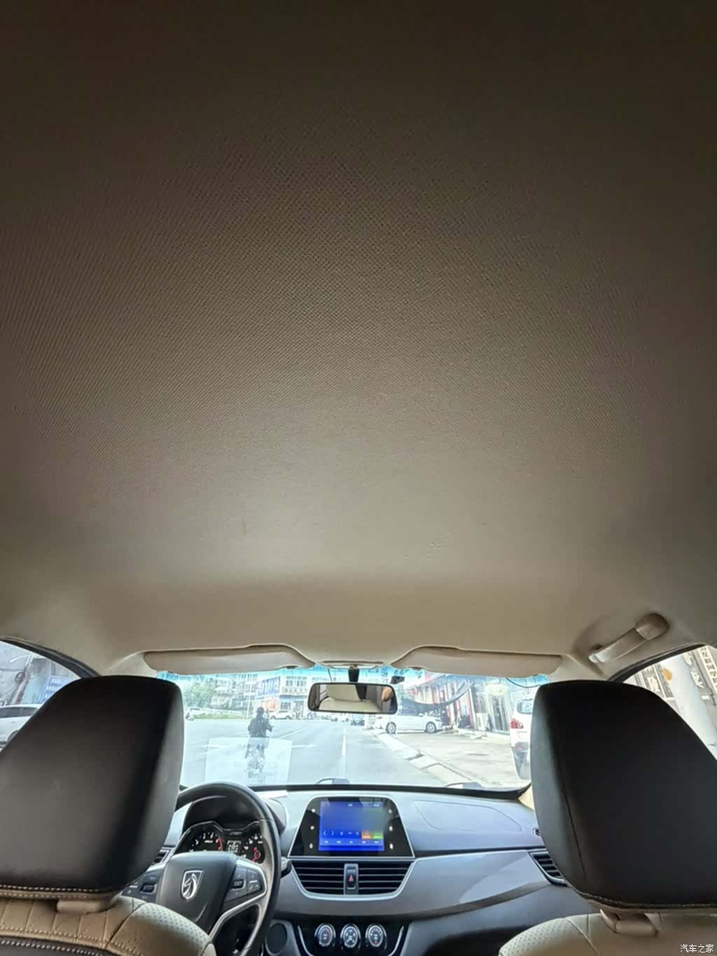 Wuling 310W, 2017 17
