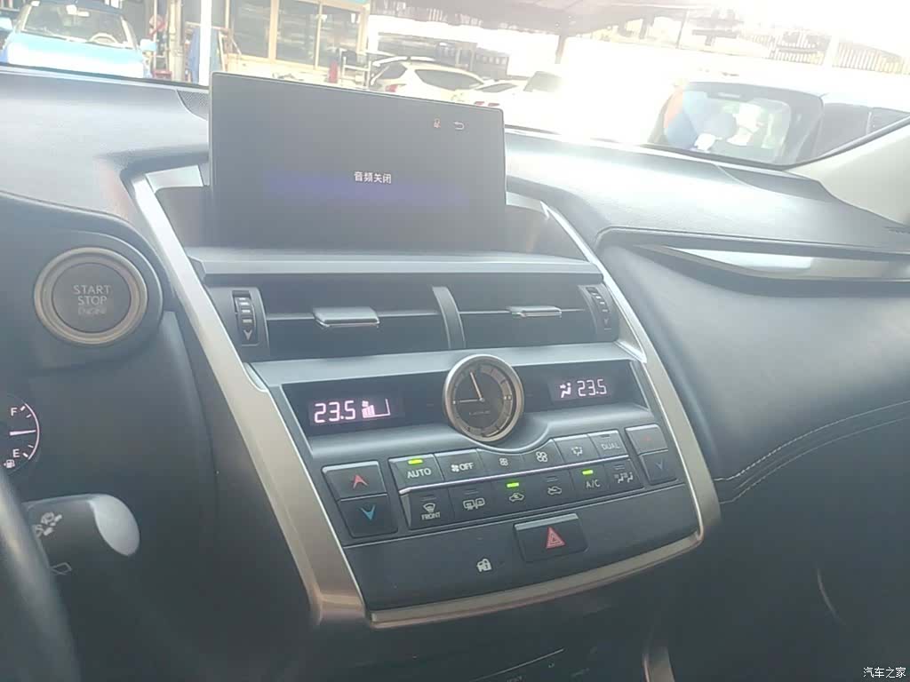 Lexus NX, 2017 13