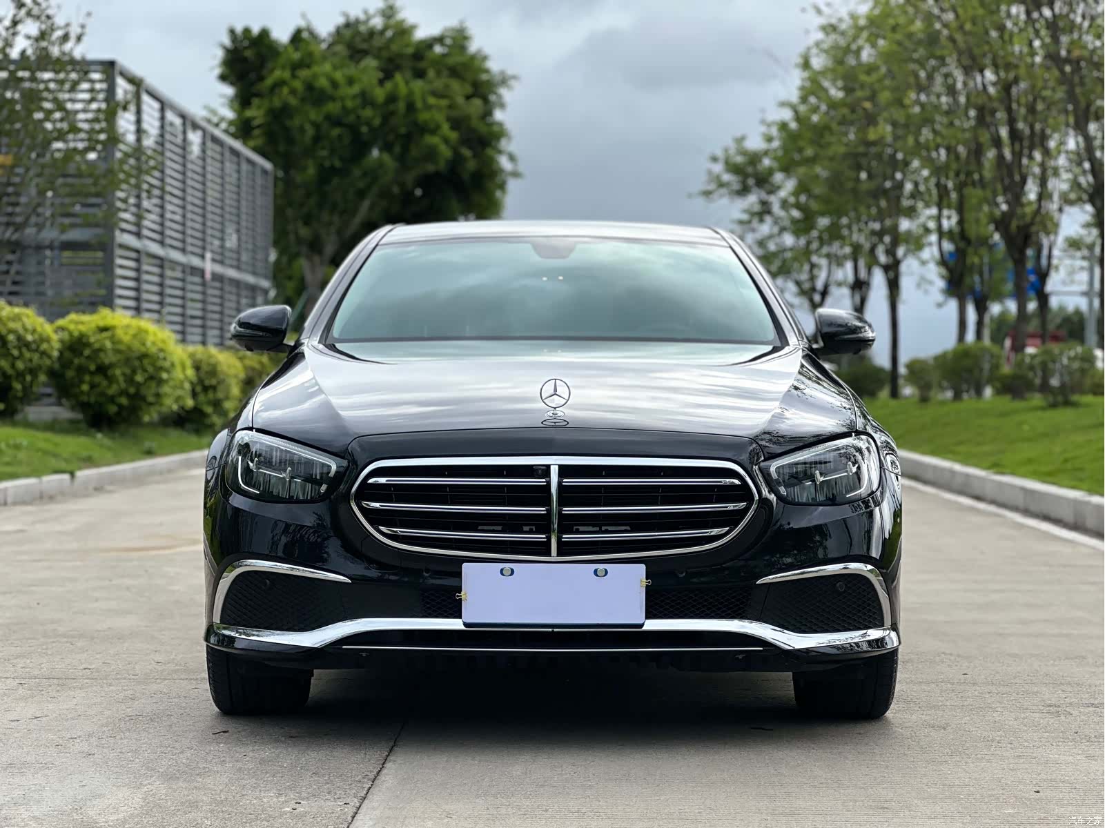 Mercedes-Benz E-Class, 2022 11
