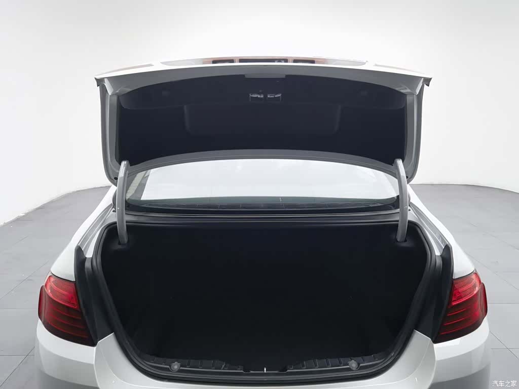 BMW 5 Series, 2015 16